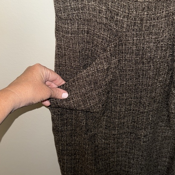 Kay Unger Brown Tweed Sheath Dress With Pockets and Zipper Detail Size 8. A - Picture 3 of 6
